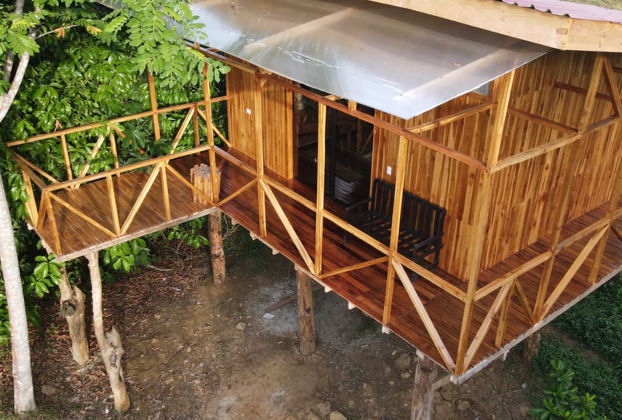 Costa Rica cabin tree houses